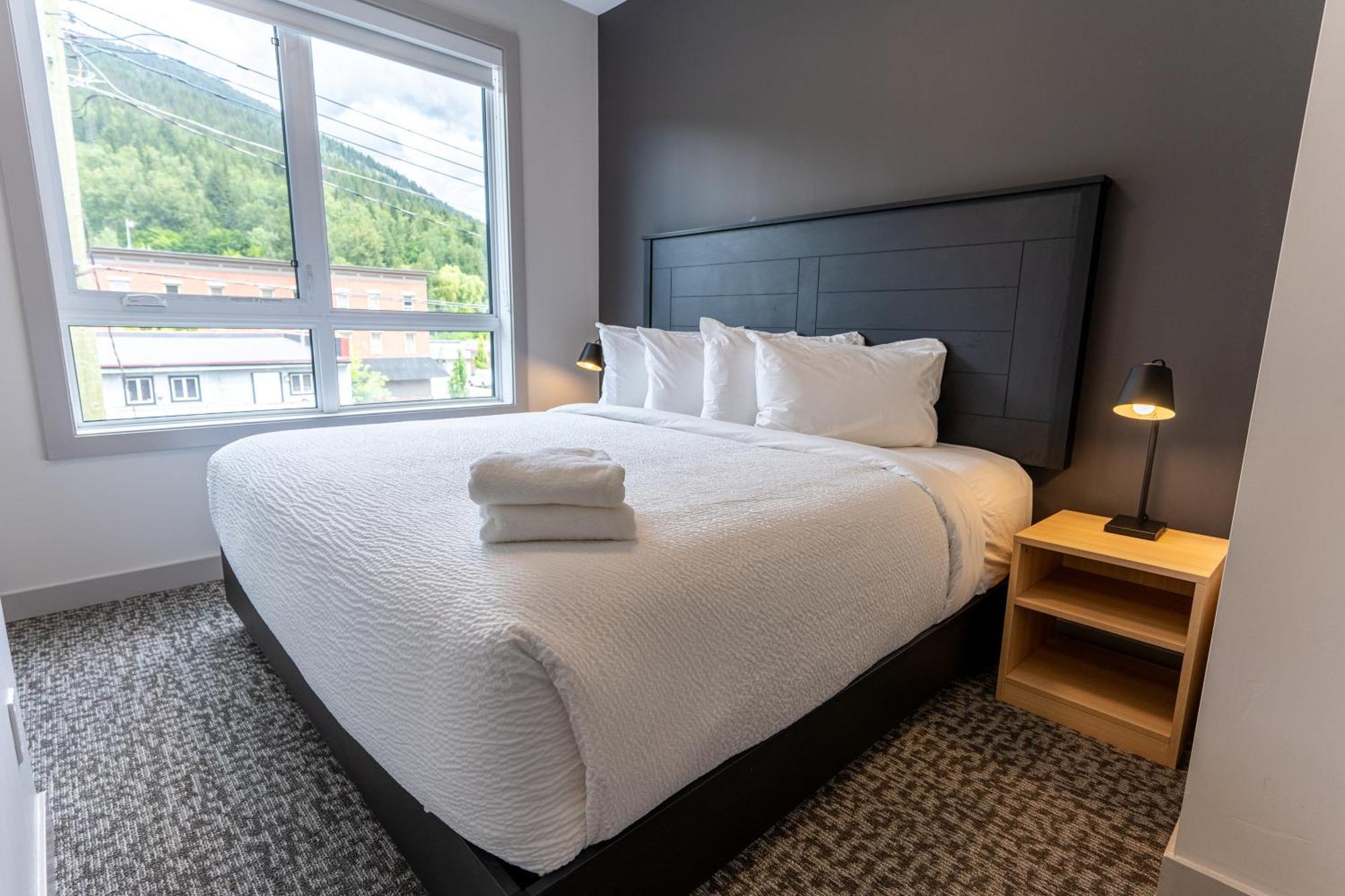 Basecamp Suites Revelstoke Room photo